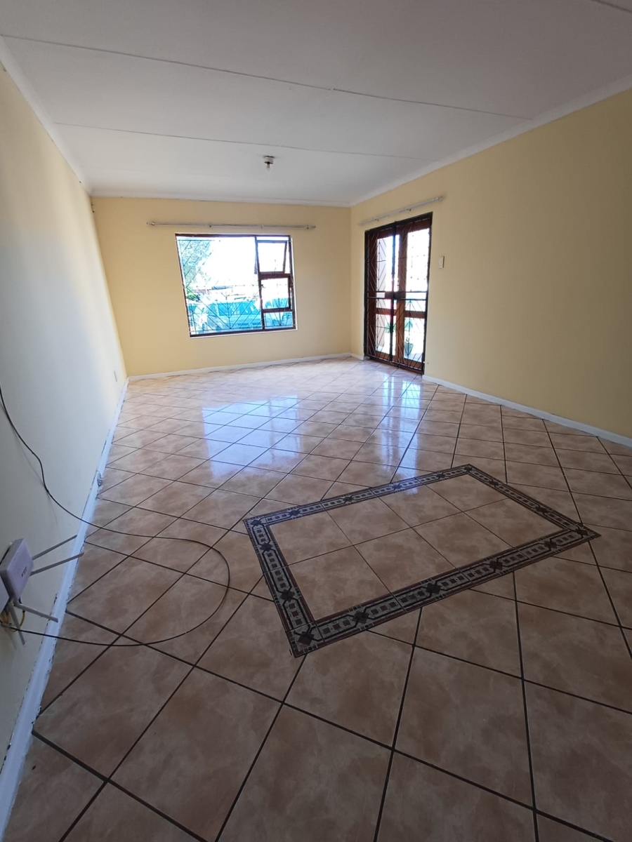 3 Bedroom Property for Sale in Laurie Dashwood Park Eastern Cape